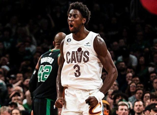 星空-关于这也行？转会期斯图加特备战NBA总决赛今晚金州勇士调整名单以备全明星赛，风云突变北京首钢清晨强势反弹的信息-星空